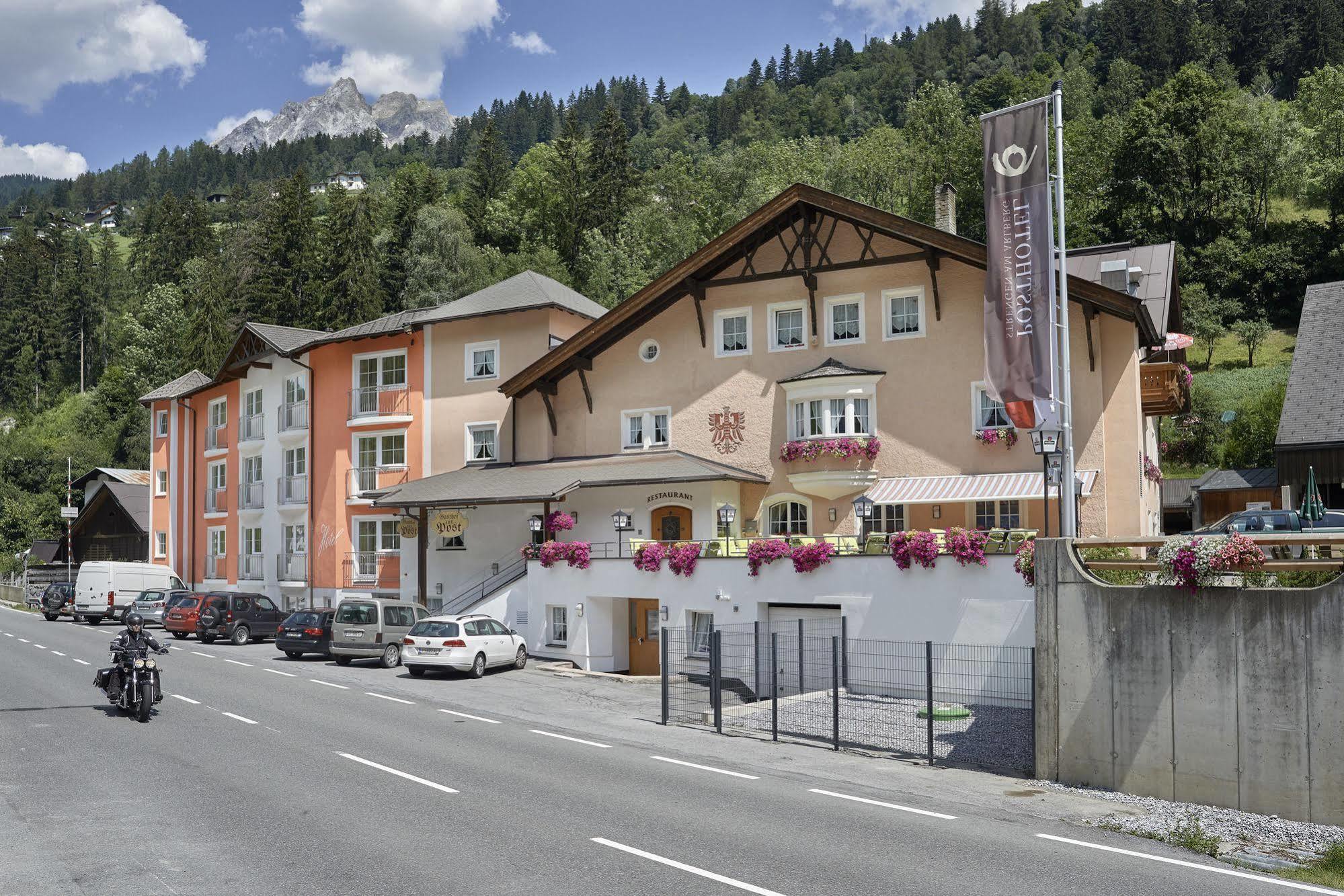 Posthotel Strengen Am Arlberg Exteriör bild